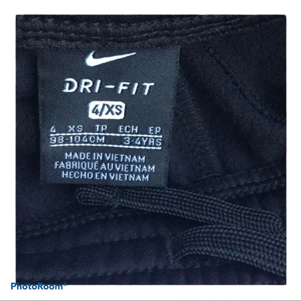 ⭐️NWT Nike Therma Pants⭐️